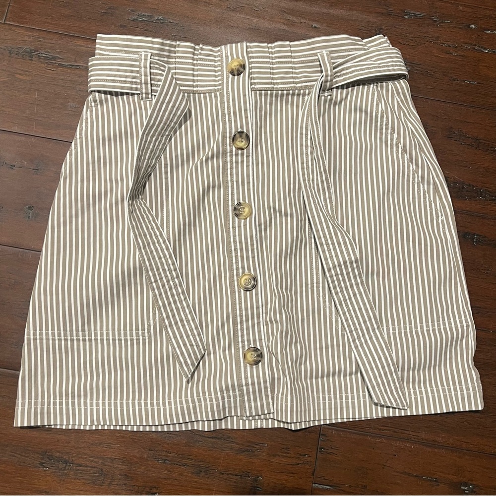 Abercrombie & fitch mini skirt button front size small